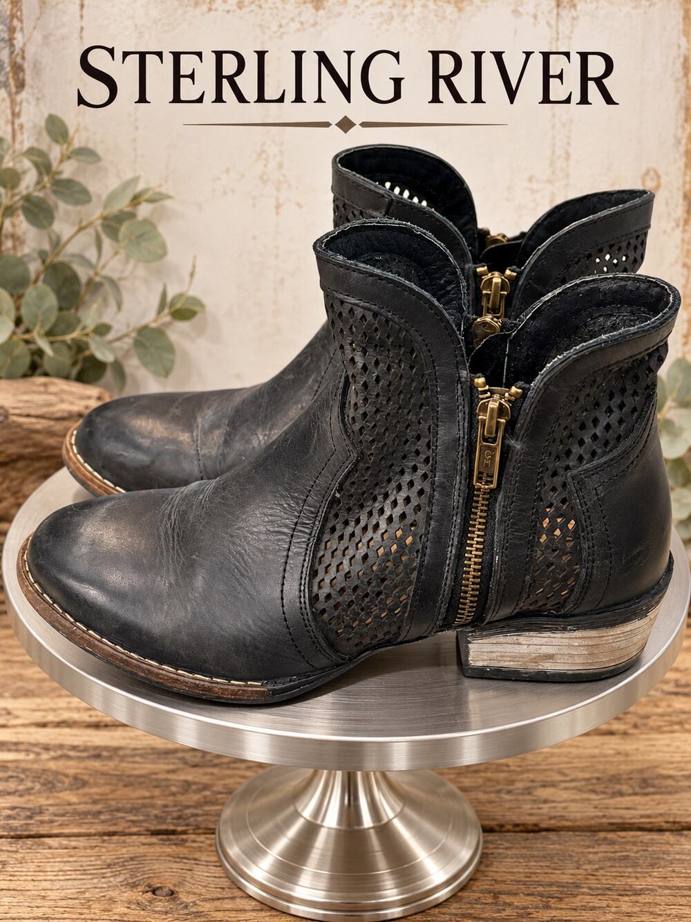 Sterling River Black Leather Perforated Western Ankle Boots Women’s 8.5